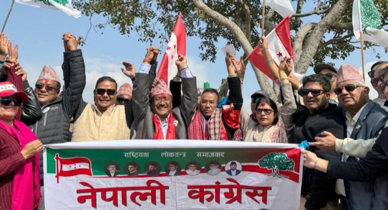ललितपुर-२ का पुर्व स्वतन्त्र उम्मेदवार मंगल कृष्ण श्रेष्ठ नेपाली कांग्रेसमा प्रवेश